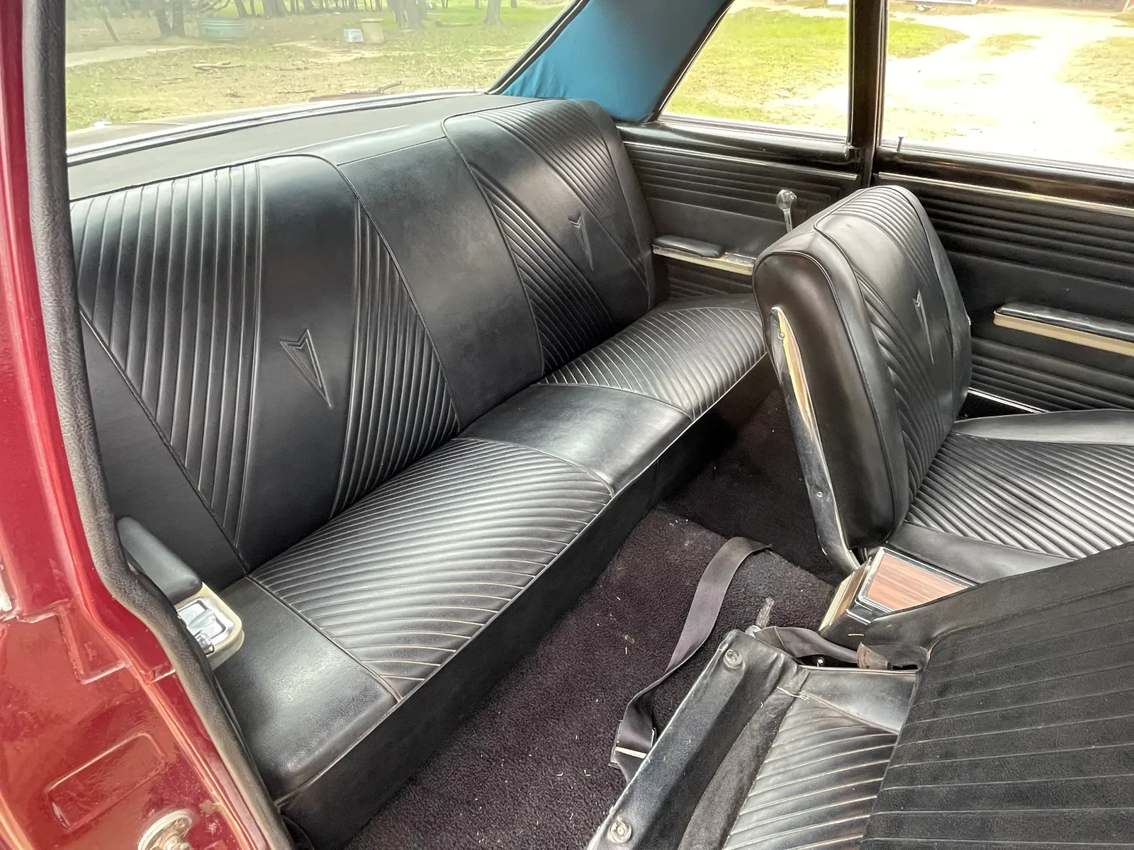 Rear seat, view 1